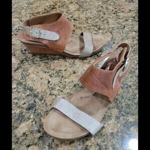 Sofft Vanita Womens Shoe Brown Metallic Leather Slingback Buckle Wedge Sandal 10